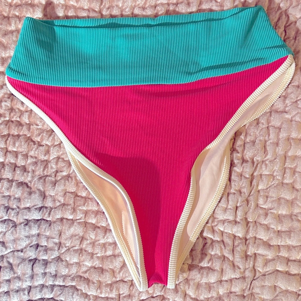 Beach Riot Emmy Bottom